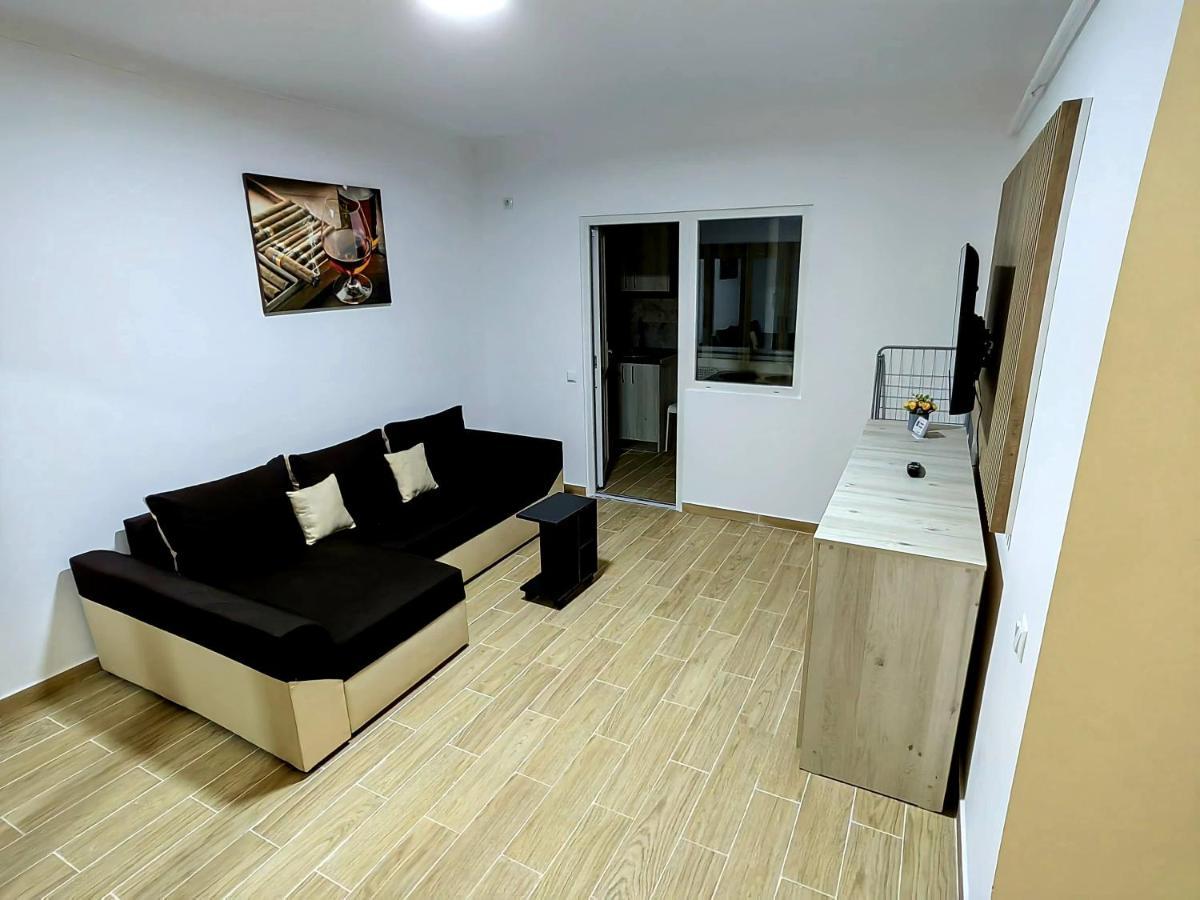 شقة Militari Luxury Flat Roşu المظهر الخارجي الصورة