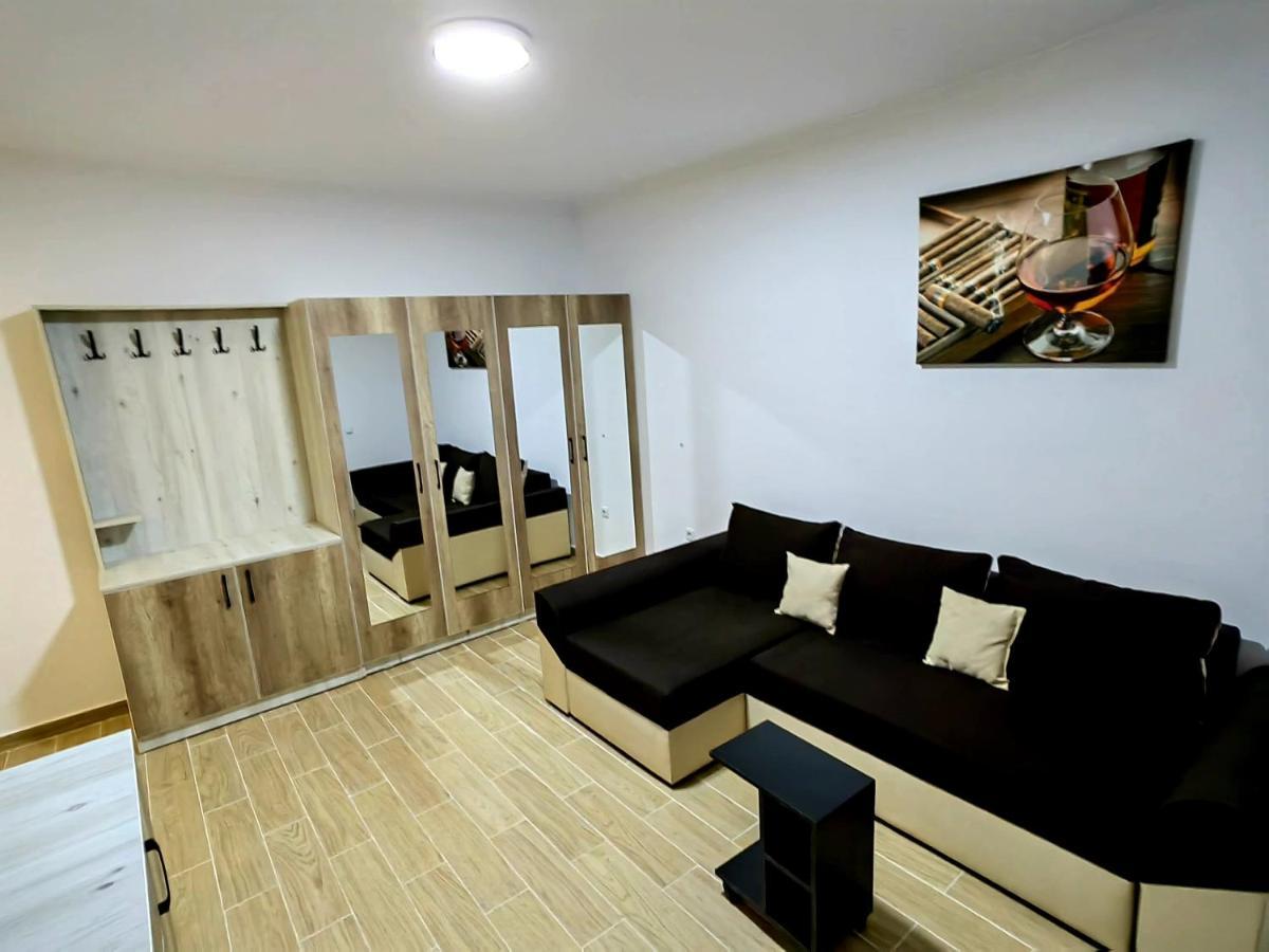 شقة Militari Luxury Flat Roşu المظهر الخارجي الصورة